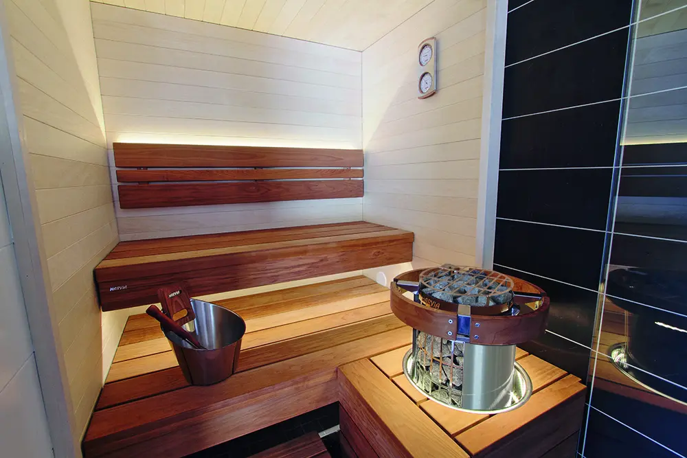 Harvia_Cilindro pc80 safety rail embedded distanced