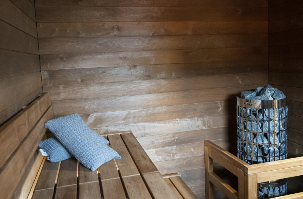 Harvia_Cilindro pc110e 3ph standing safety fence distance